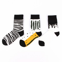Vente chaude automne et hiver chaussettes à la mode chaussettes personnalisées bas moyens