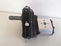 Boîte d'engrenage à vis sans fin de transmission de tracteur KMT7004 pour pompe à engrenages hydraulique du groupe 3