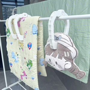 Grandes pinces pour serviettes <span class=keywords><strong>de</strong></span> <span class=keywords><strong>plage</strong></span> et chaises <span class=keywords><strong>de</strong></span> piscine, pinces robustes pour couettes, pinces à linge coupe-vent pour jouets en peluche - Product Image 4