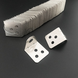 Connecteurs d'angle 2812 à 4 trous en acier laminé à froid de 90 degrés pour meubles et armoires - Accessoires de quincaillerie - Product Image 1