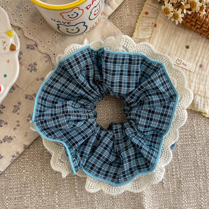 KAKA Nouvelle Scrunchie en Tissu à Carreaux et Dentelle Style Français 10cm pour Femme, Accessoire Cheveux Tendance, Décoratif pour Usage Quotidien - Product Image 5