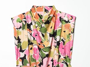 <span class=keywords><strong>Blusa</strong></span> <span class=keywords><strong>con</strong></span> estampado floral y cinturón en la cintura, acolchada <span class=keywords><strong>de</strong></span> poliéster, estilo resort <span class=keywords><strong>de</strong></span> primavera, cuello alto, <span class=keywords><strong>con</strong></span> cordones, efecto adelgazante, 202318404 - Product Image 4