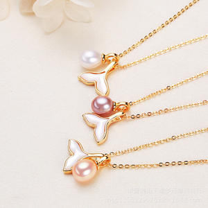 Collar de Perlas de Agua Dulce con Cola de Pez y Mariposa Dorada de Zhuji, Venta al por Mayor, Origen de la Joyería - Product Image 4