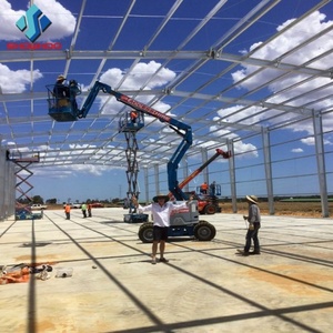 Atelier <span class=keywords><strong>préfabriqué</strong></span> léger et isolé à grande portée, détachable, en acier galvanisé et peint, avec toit ondulé et <span class=keywords><strong>mur</strong></span> de parapet - Product Image 3