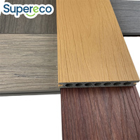 Fabricant de lames de terrasse en WPC co-extrudé, OEM, sur mesure, modernes, antidérapantes, à clipser, avec grain de bois, pour l'extérieur