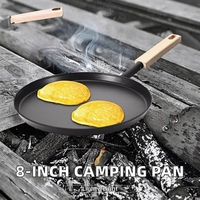 Poêle à frire tendance en aluminium forgé 2026 avec poignée aspect bois pour la préparation des aliments en restaurant