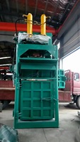 Máquina compresora de embalaje de plástico de papel de desecho de empacadora vertical