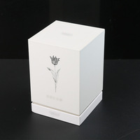 Boîte de parfum de luxe avec couvercle et base, emballage cadeau simple et élégant, boîte vide, fleur blanche, marquage à chaud, logo en option