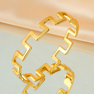 Conjunto de Anillo y Brazalete Chapado en Oro de Diseño Sencillo 2026, Joyería Italiana Premium de 21k para Mujer, Regalo para Fiesta - Product Image 3