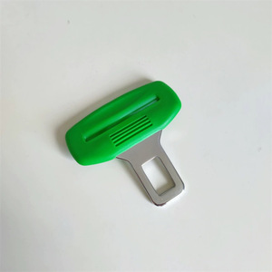 Boucle de ceinture de sécurité automobile universelle avec mécanisme de déverrouillage rapide et construction en acier résistant à la corrosion - Product Image 6