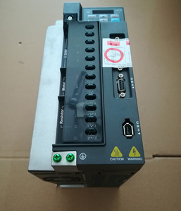 Variador de Frecuencia ASD-A2-0121-M para Automatización de Materiales Plásticos, Entrada 220V, Potencia 1KW - Product Image 6