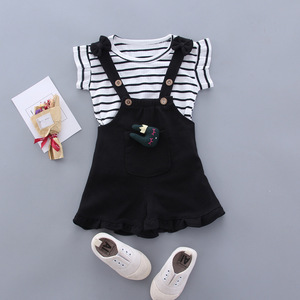 Abbigliamento Estivo per Bambine, Set Due Pezzi Alla Moda con T-shirt in Cotone e Salopette, Logo Personalizzabile - Product Image 3