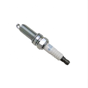 Bougies d'allumage de voiture coréenne de bonne qualité LZKR6B-10E 18855-10060 LKR7D-DE 90724 Bougies d'allumage automobile pour voitures - Product Image 4