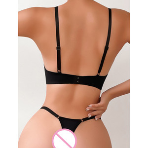 Conjunto de sujetador y braga con diseño de esqueleto, sexy, para busto grande, para mujer madura. - Product Image 3