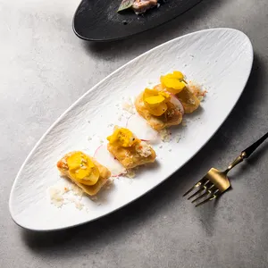 레스토랑 Horeca 식기 세트 도자기 물고기 Japandi 트레이 매트 화이트 스톤 패턴 젖빛 웨딩 플레이트 세라믹 접시