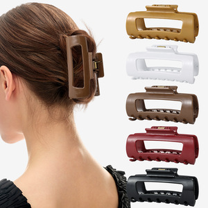 Pince à cheveux carrée tendance pour femme, couleur unie, grande, en silicone souple, incassable, en caoutchouc flexible, incassable, 11 cm, usage quotidien - Product Image 1