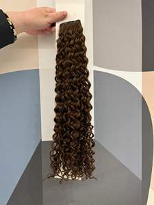 Qingdao <span class=keywords><strong>Alano</strong></span> Invisible Doble dibujado Máquina rusa Trama Extensión de cabello rizado profundo Personalizar Extensión de cabello de trama plana de seda - Product Image 2