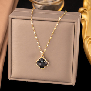 Conjunto de Collares Minimalistas Chapados en Oro con Colgantes de Corazón, Chile y Sol para Mujer, Uso Diario - Product Image 4