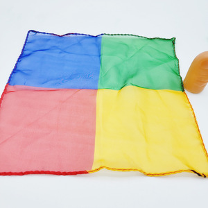 Pañuelo cuadrado pequeño G1534 que se transforma en pañuelo cuadrado de cuatro colores, accesorio mágico de seda, para actuaciones en reuniones anuales, escenario - Product Image 4