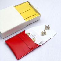 Pochettes à bijoux en cuir PU et velours avec logo personnalisé, sacs à cordon enveloppe, fermeture à rabat, plusieurs couleurs disponibles pour cadeau