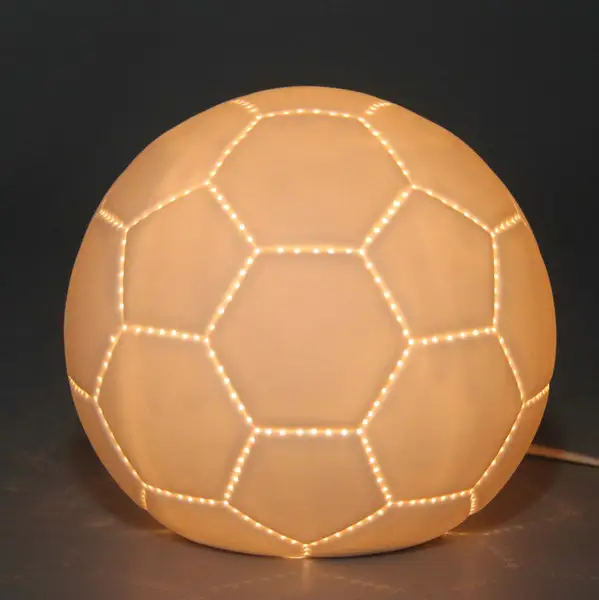 Украшение дома Новинка Футбол Форма керамика настольная лампа для мальчиков