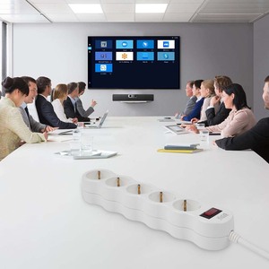Multiprise Winning Star 5 prises avec dispositif de sécurité pour usage domestique - Product Image 1