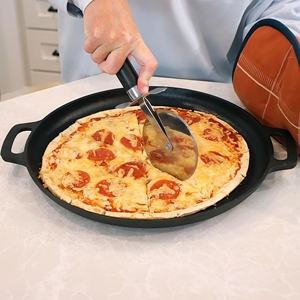 Sartén para Pizza de Hierro Fundido Precurado con 2 Asas Laterales para Cocina, Horno y Parrilla - Product Image 6