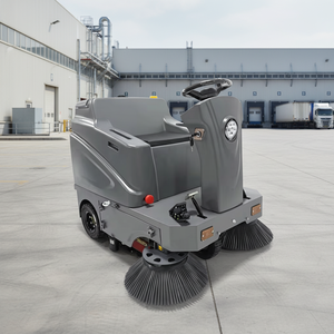 新型骑乘式电动扫地机，带自走式48V电池，适用于工厂道路、农场和街道使用 - Product Image 1
