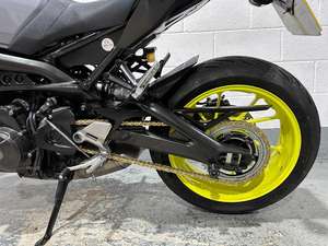 Vente en gros au meilleur <span class=keywords><strong>prix</strong></span> de motos sportives <span class=keywords><strong>Yamaha</strong></span> <span class=keywords><strong>MT</strong></span>-<span class=keywords><strong>09</strong></span> 850cc d'occasion, modèle 67566987, Royaume-Uni - Product Image 5