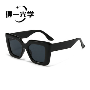 Square Oversized <b>Sunglasses</b> For Women UV400 PC Frame And Lens Outdoor Use - Product Image 2