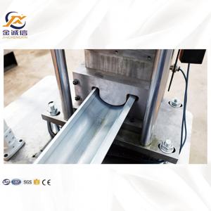 Machine de formage de gouttières en acier galvanisé à haute efficacité, machine de fabrication de gouttières sans soudure - Product Image 2