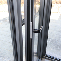 Pintu Ayun Aluminium Kaca Eksterior/Interior Satu Daun Panel Rata dengan Penutup Magnetik Isolasi Termal Lapisan Bubuk Minimalis
