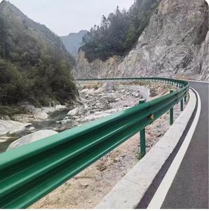 Barriera Stradale in Alluminio e Acciaio Ondulato Zincato per Applicazioni Stradali, Fornita Direttamente dalla Fabbrica - Product Image 4