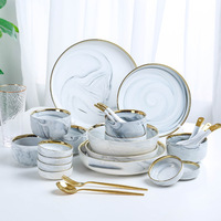 Vente en gros de vaisselle en céramique de luxe nordique personnalisée à bordure dorée, vert mat, bol, assiette, soucoupe, ensembles de table en porcelaine