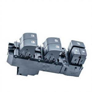 สวิตช์ควบคุมกระจกไฟฟ้าสำหรับรถยนต์โตโยต้า ไฮลักซ์ ปี 2015-2019 รุ่น 84820-0K270 สภาพใหม่ สวิตช์ไฟหน้าและไฟเลี้ยว - Product Image 4