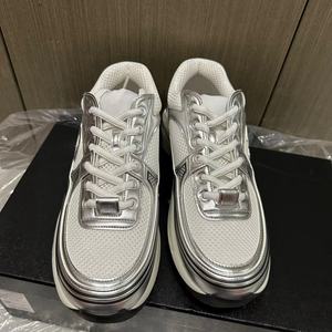 <span class=keywords><strong>Scarpe</strong></span> da passeggio di design Casual di lusso nuove <span class=keywords><strong>scarpe</strong></span> <span class=keywords><strong>sportive</strong></span> di moda <span class=keywords><strong>uomo</strong></span> e donna originali di alta qualità - Product Image 4