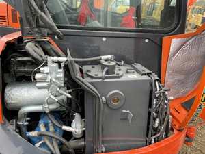 Mini-excavatrice U35 3.5T modèle 2023, marque japonaise, moteur YUKEN, roulement de cylindre, engrenage, faible nombre d'heures (300 heures), en stock - Product Image 3