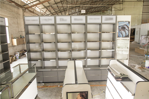 Super U Store ชั้นวางติดผนัง,โชว์รูมไม้แสดงผลิตภัณฑ์เฟอร์นิเจอร์หรูหราที่กำหนดเองขายปลีกชั้นวางของชั้นวางจอแสดงผล - Product Image 3