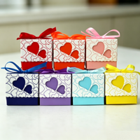 Boîtes en papier jetables pliables avec laminage mat, doublure en éponge, forme double cœur pour bonbons, mariage, fête, cadeaux de baby shower
