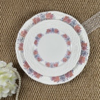 Service de table en céramique à motifs floraux roses vintage, assiettes et bols en porcelaine avec bordure dorée pour la décoration de table