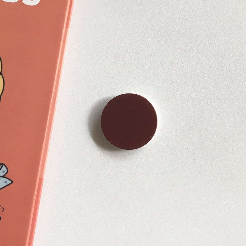 สีน้ำตาลเข้ม