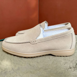 Sepatu Pria Kasual Klasik Model Datar Merk Custom, Ringan dan Nyaman, Bahan Suede Kulit dengan 100% Wol Australia - Product Image 3