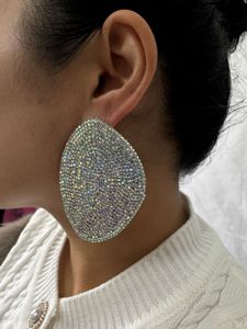 2025 New Arrival Đồ Trang Sức Thời Trang Punk Hip Hop Bông Tai Sang Trọng Đầy Đủ Kim Cương Pha Lê AB Vòng Lớn Vàng Chunky Lớn Bông Tai Bạc - Product Image 4