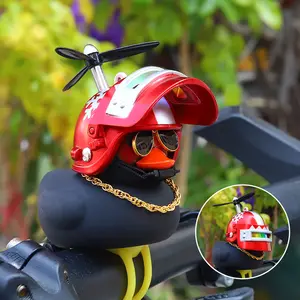 黄色い自転車のおもちゃの車のダッシュボードの装飾品の装飾ヘルメットと輪ゴム付きのスクイーズダック自転車エアホーンライト