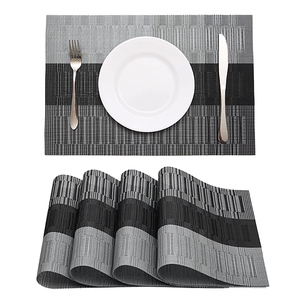 Sets de table rectangulaires en PVC pour table à manger, tapis de vaisselle domestique lavable et résistant à la chaleur, napperons pratiques - Product Image 1