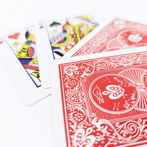 G1383 The Phantom Queen, accesorios de magia Kingmagic, barajas de cartas, técnicas de póker, actuaciones en festivales. - Product Image 4