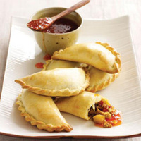Machine automatique à fabriquer des raviolis/empanadas/raviolis/samosas 110v 220v au meilleur prix d'usine pour la Pologne/l'Italie/la France/l'Espagne