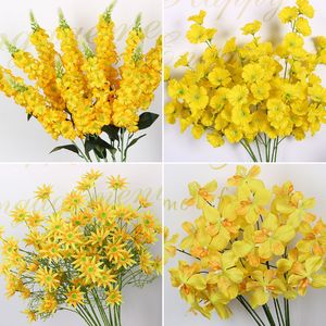 Flores Artificiales de Seda Amarillo Crema de Tallo Único para Decoración de Techo y Arreglos Florales - Product Image 1