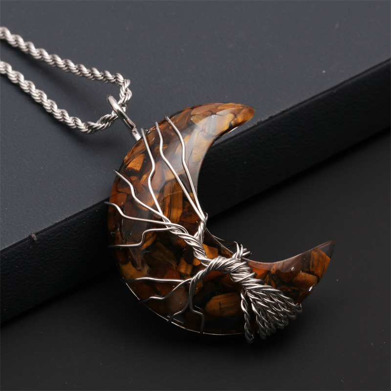 Twisted chain-17
