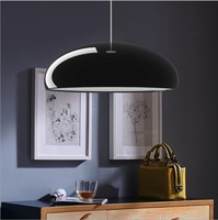 Luminaire suspendu italien design moderne et minimaliste Macaron Luminaire suspendu pour table à manger Luminaire suspendu pour plat danois volant au milieu